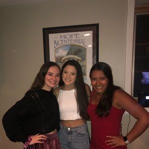 Meet your Posher, Cristina